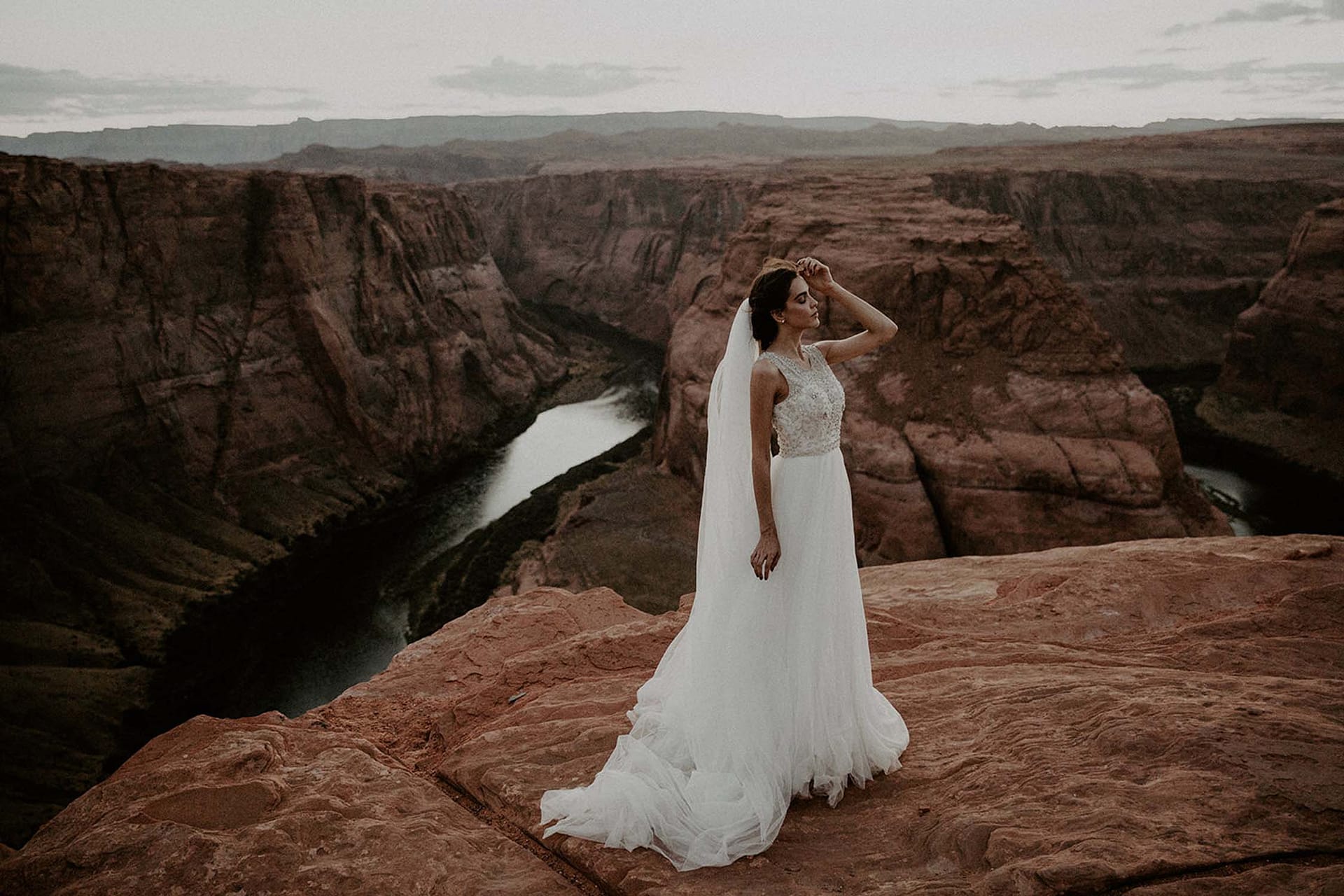 bridal lookbook photoshoot at Horseshoe Bend in Arizona 